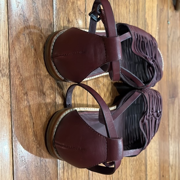 J Crew strappy leather sandals, dark redish brown/maroon. Size 9.5. - Picture 3 of 5